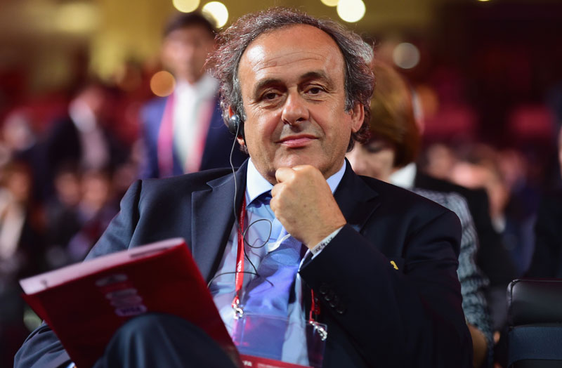 Платини подноси оставку у УЕФА