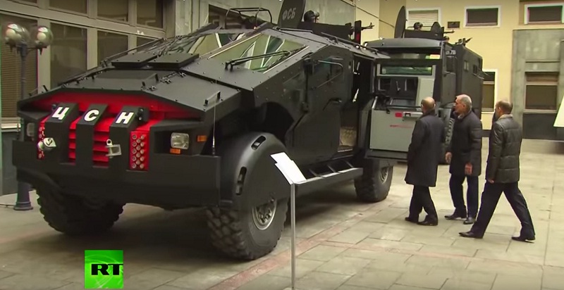 Путин у инспекцији најновије војне технике (ВИДЕО)