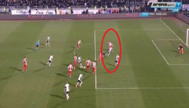 ВИДЕО: Глођовић није свирао пенал и поништио гол Михајловића