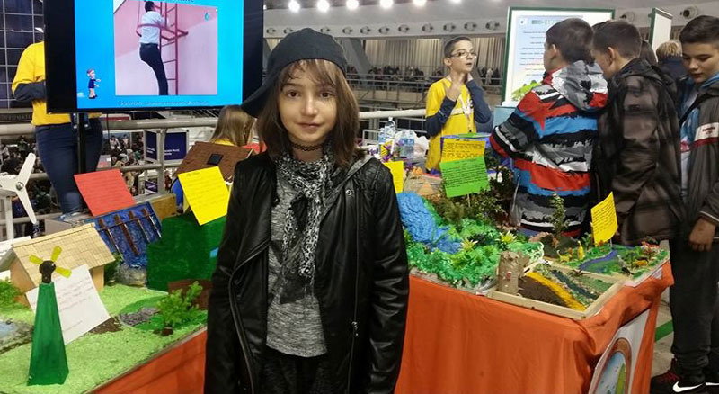 Тешко болесну другарицу желе да избаце из школе