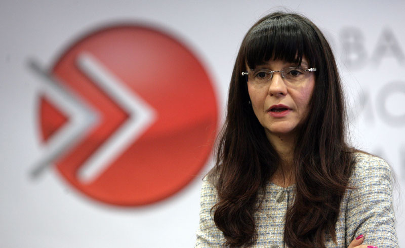 Снежана Маловић: Нетачно је да мој муж не долази на посао, а прима плату