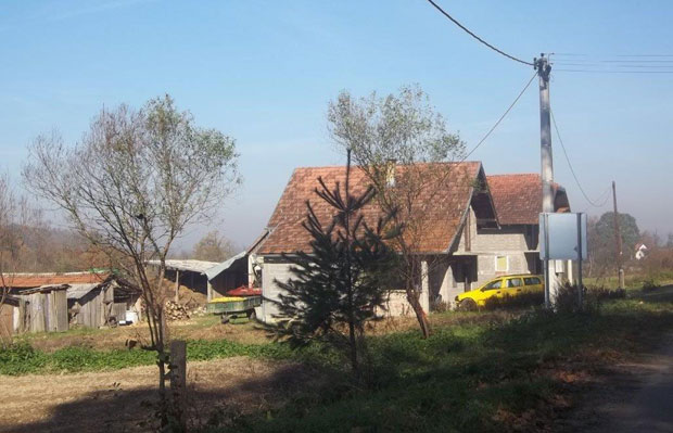 Дервента: Девојчицу силовали браћа и отац, затруднела са братом