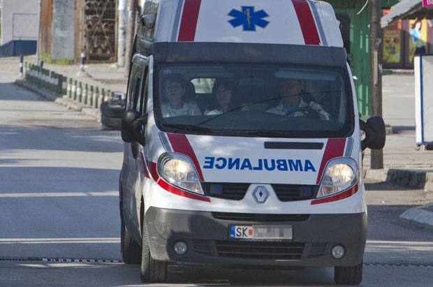 Македонија: Преврнуо се аутобус, повређено 26 наставника 