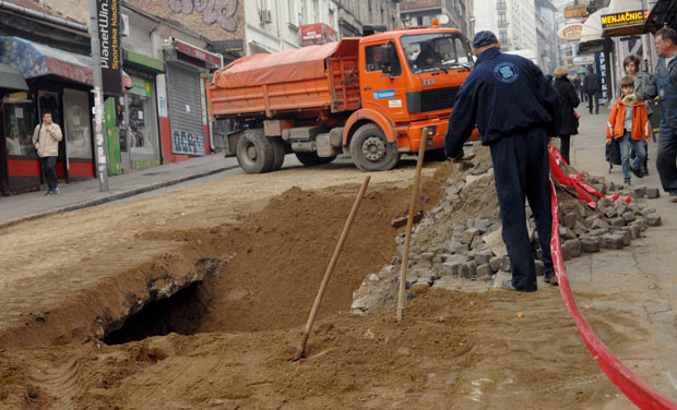 Балканска чека калдрмаше
 