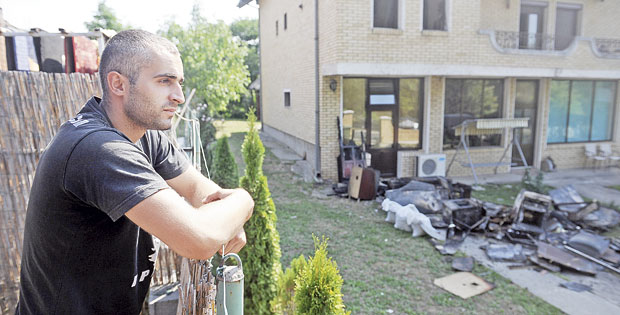 Наклон херојима наших дана