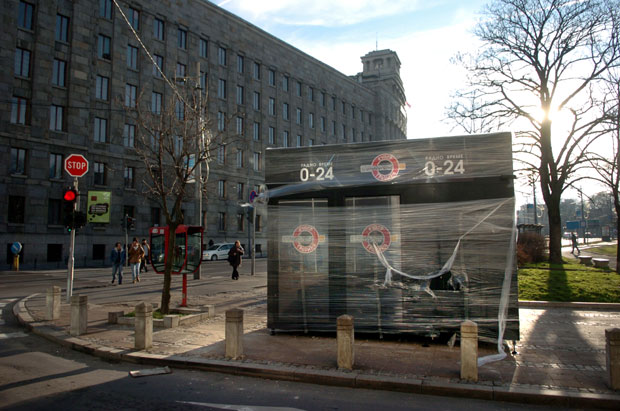 Постављени црни киосци