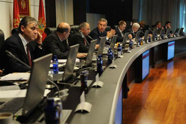 У Црној Гори до нових избора влада изборног поверења