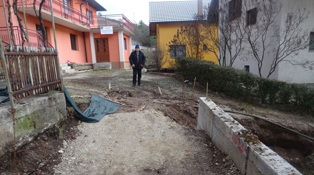 Пљевља: До дома не може ни пешке