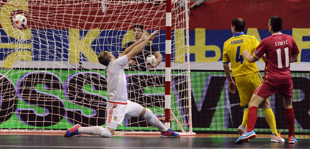 ЕП у футсалу: Србија у полуфиналу, Симић исписао историју