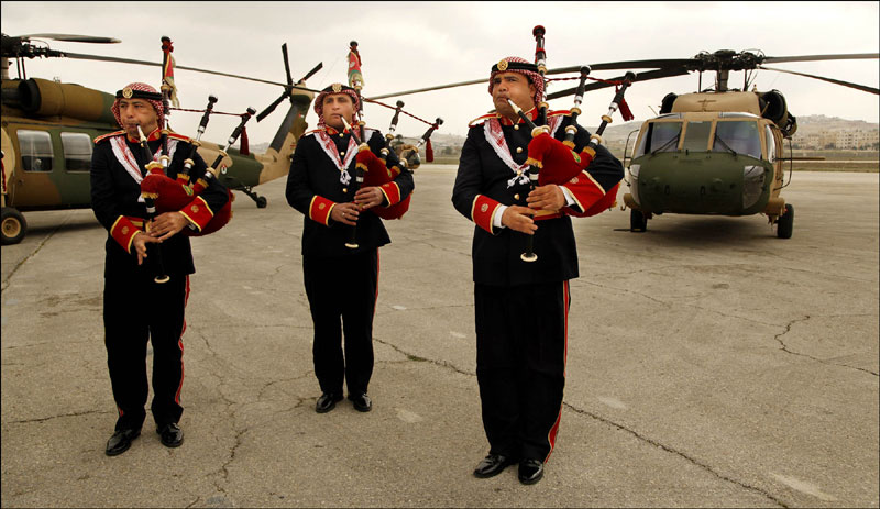САД поклониле осам борбених хеликоптера Јордану