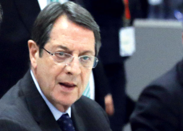 Политичар се жалио председнику да прима плату, а не ради ништа