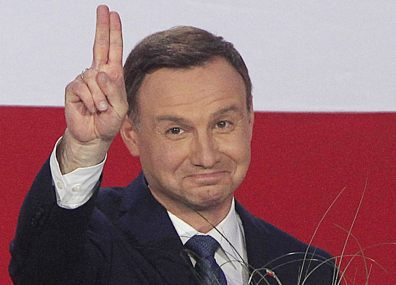 Ауто пољског председника слетео у јарак