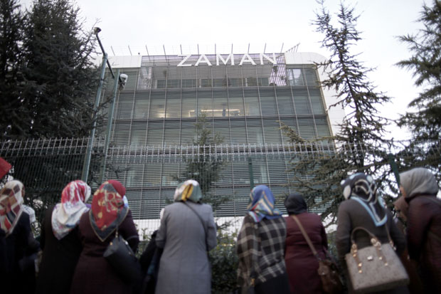 Турски Заман данас изашао са провладиним садржајем