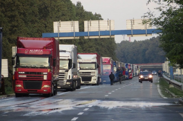 Конзул: Осам камионџија из Србије наставило пут ка Истанбулу