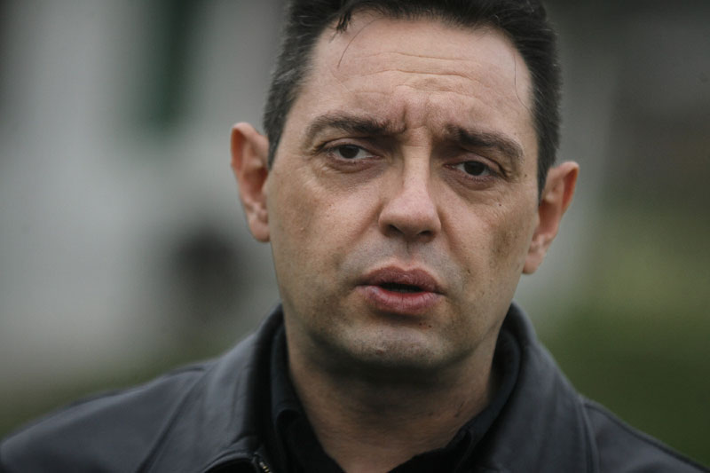 Вулин о мигрантима: Србија као остале земље руте; у Прихватном центру у Прешеву неколико стотина избеглица