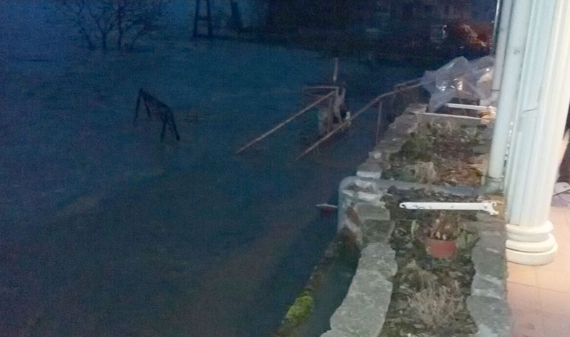 ПОГЛЕДАЈТЕ: Овако је вечерас у Чачку (ВИДЕО)