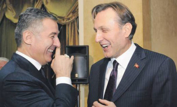 Политичка сцена у хаосу!