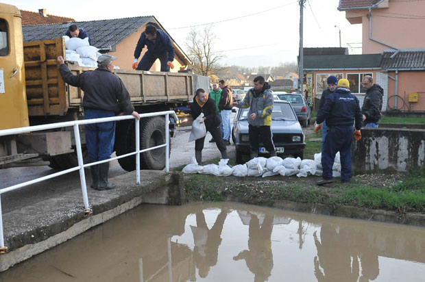 Бујицe опет ушле у куће!