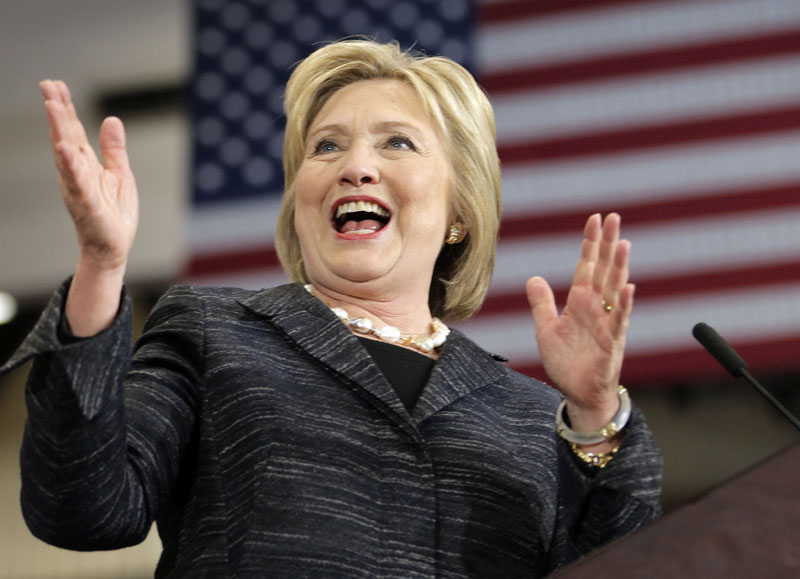 Републиканци поднели две тужбе против Хилари Клинтон