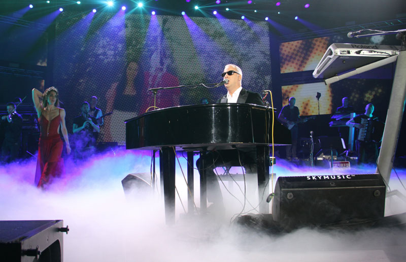 Спектакл у три чина