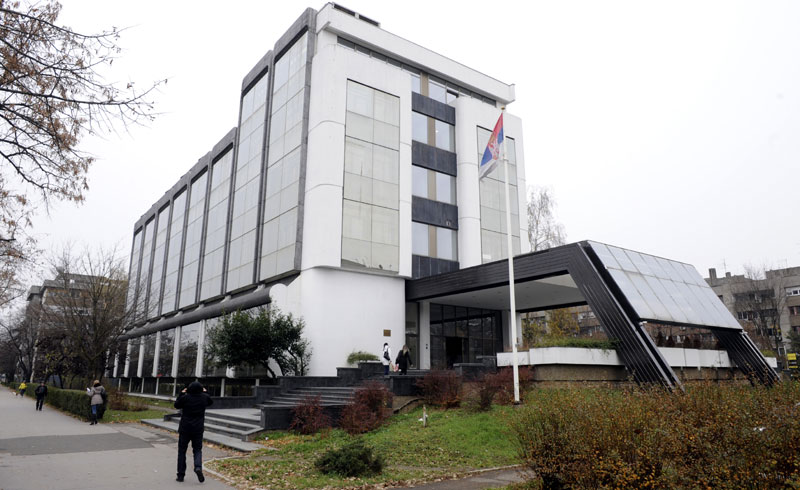 Са пиштољем кренуо на рочиште