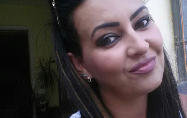 Селма сахрањена, Суад критично