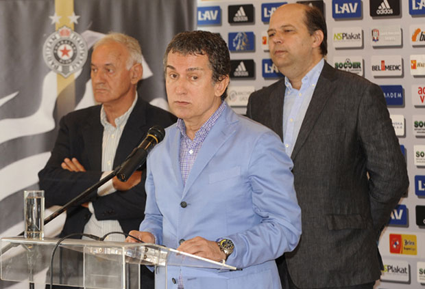 Ђурић: Влада Србије да се позабави Вазуром