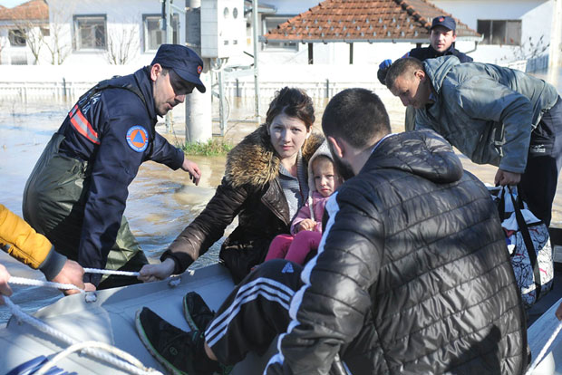 Маша пркоси бујици