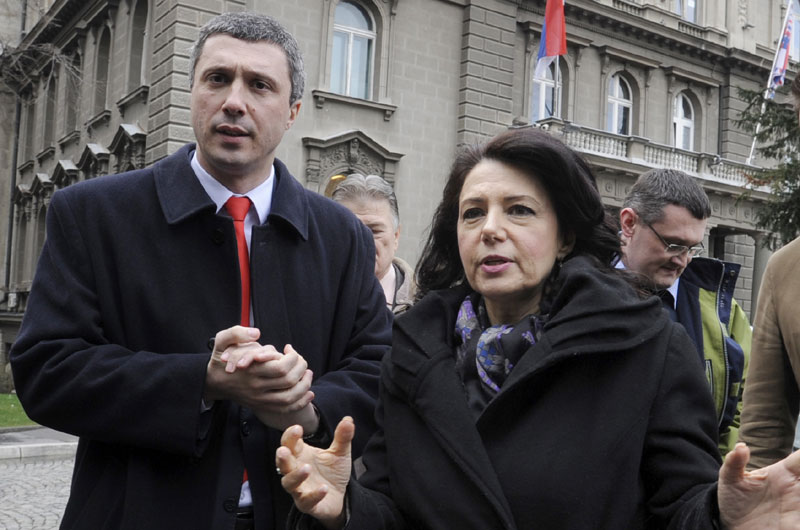 ДСС-Двери: СНС ће добити трећину гласова