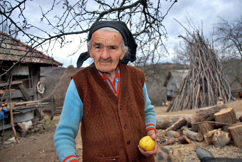 У сваком засеоку по две-три главе