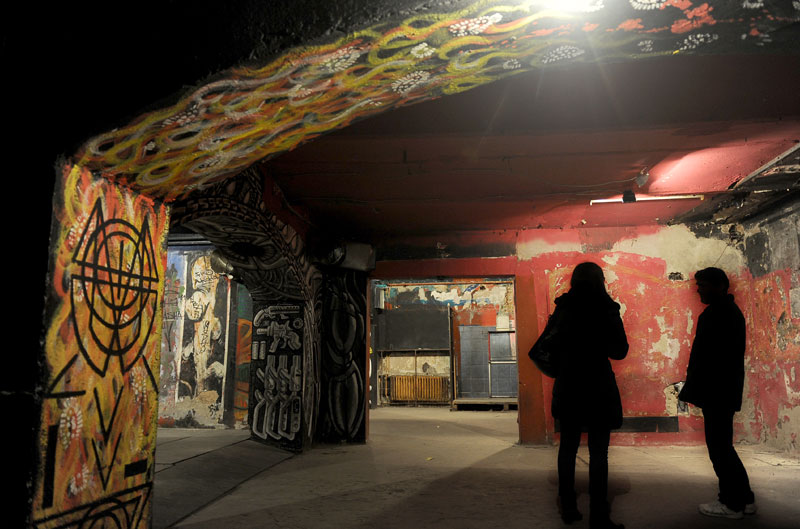 Култна Академија и даље зврји празна!