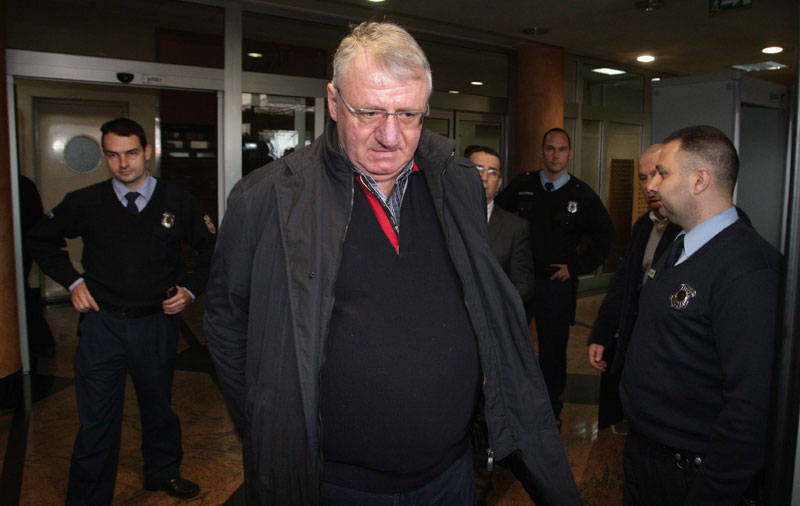 Шешеља не хапсе у хашком року!