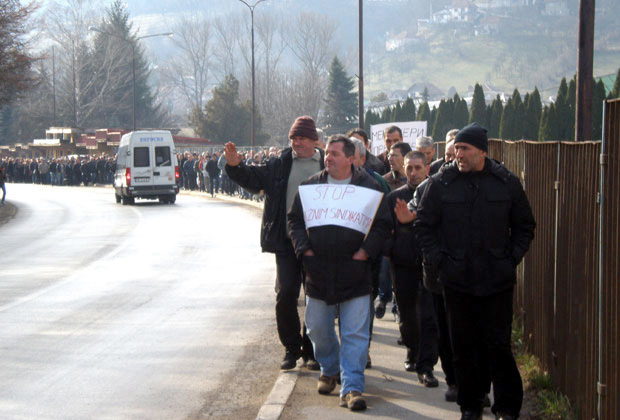 Радници ФАП-а опет у штрајку