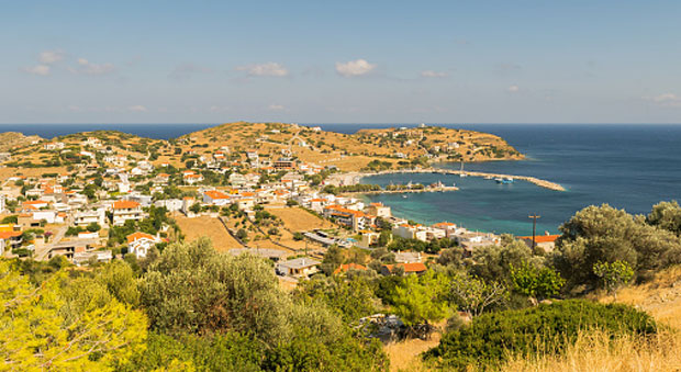 Затворен ланац хотела у Грчкој, агенције и путници на цедилу!