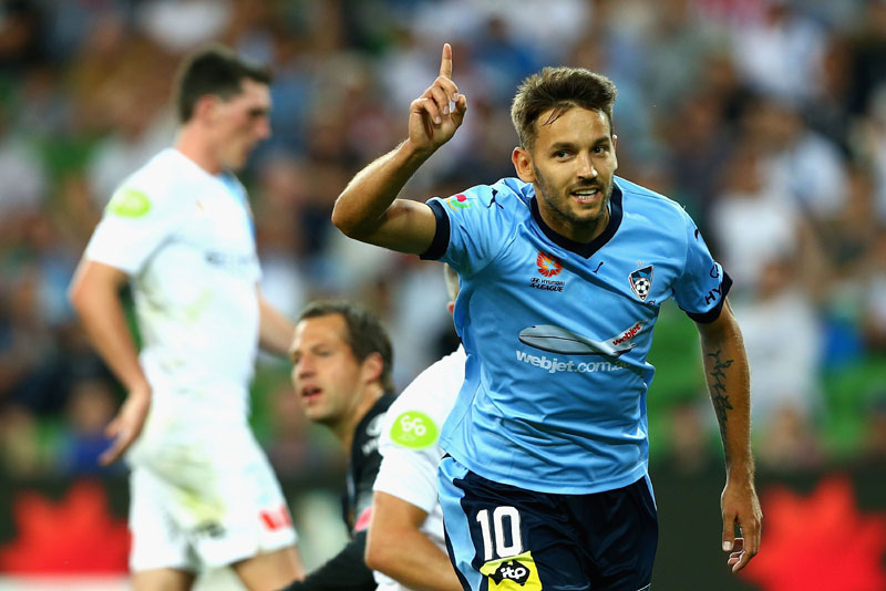 Нинковић није теже повредио лигаменте: Ван терена две недеље