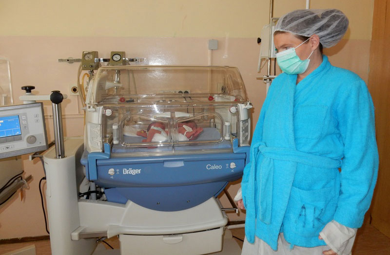 Рађала близанце и смиривала укућане