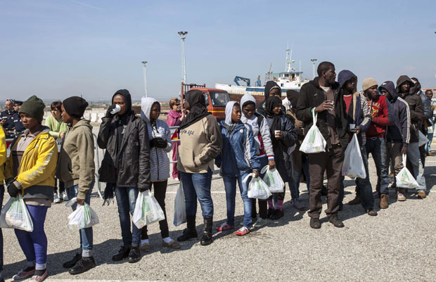 Стотине хиљада избеглица у Либији чека одлазак у Европу, хуманитарци одбијају да учествују у примени споразума ЕУ-Турске