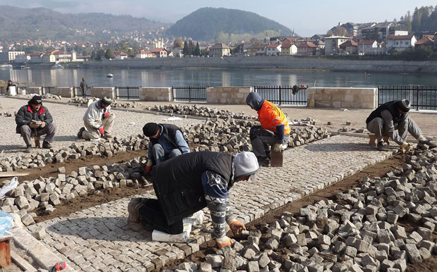 Аутору химне града улица у Вишеграду