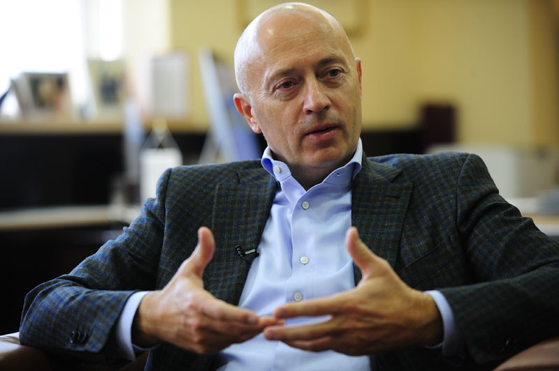 Коле купује шећерану