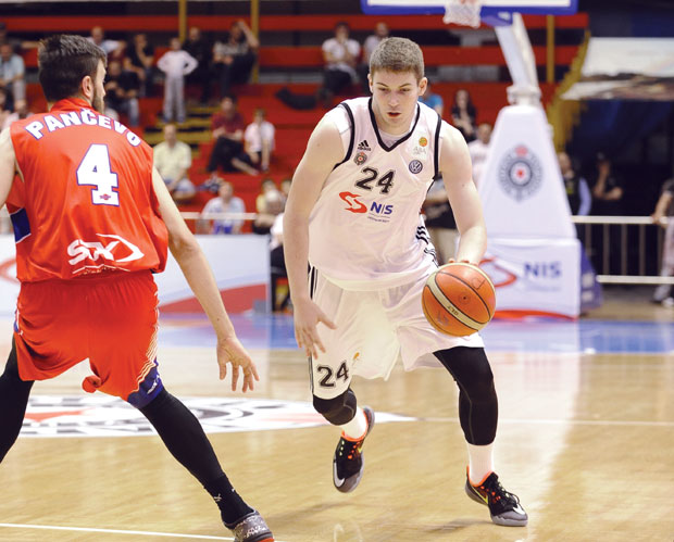 Српски јуниори силни на старту незваничног првенства света