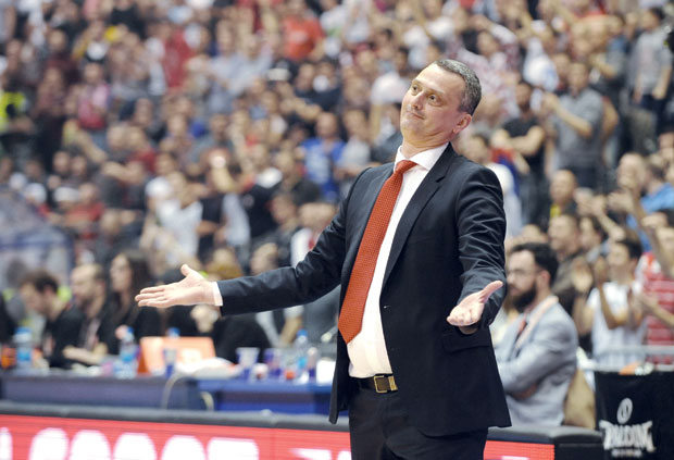 Радоњић преломио, Митровић пропушта Дарушафаку