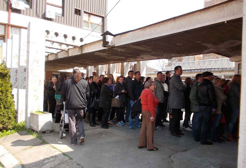 Родитељима 100 милиона динара због вртића