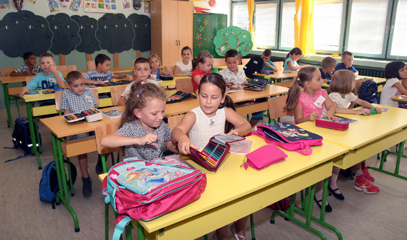 Упис првака од првог априла