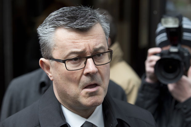 У време изрицања пресуде Шешељу, Орешковић одао почаст жртвама у Вуковару