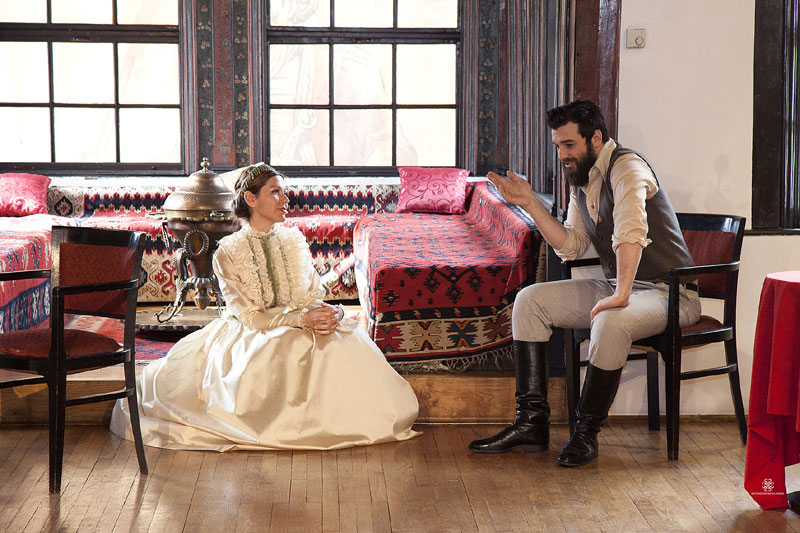 На сцени Михаило и Јулија