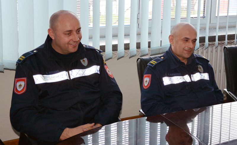 БЛ: Похвала за храбре плавце