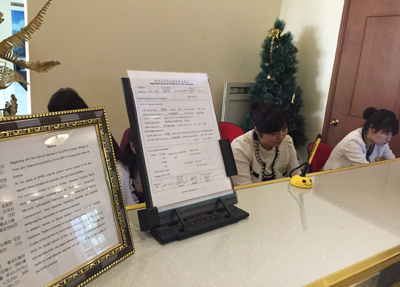 Северна Кореја наставила да цензурише грађане: Остали без Фејсбука, Јутјуба, Твитера...