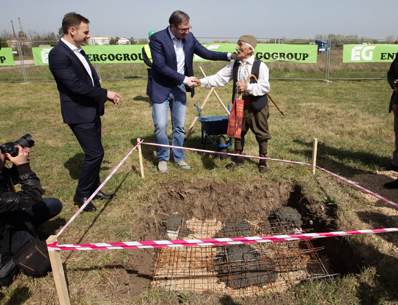 Вучић у Баричу: Прва фабрика после 11 година, Влада дала 22,7 милиона евра