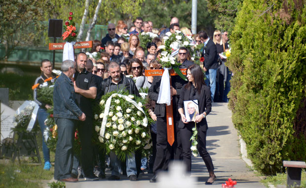 Сахрањени отац и ћерка 