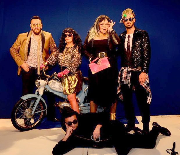 УК ПАЛИЛУЛА: Урнебесна критика друштва